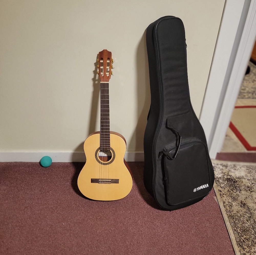 Cordoba Protege C1M 1/2classical guitar  with the case